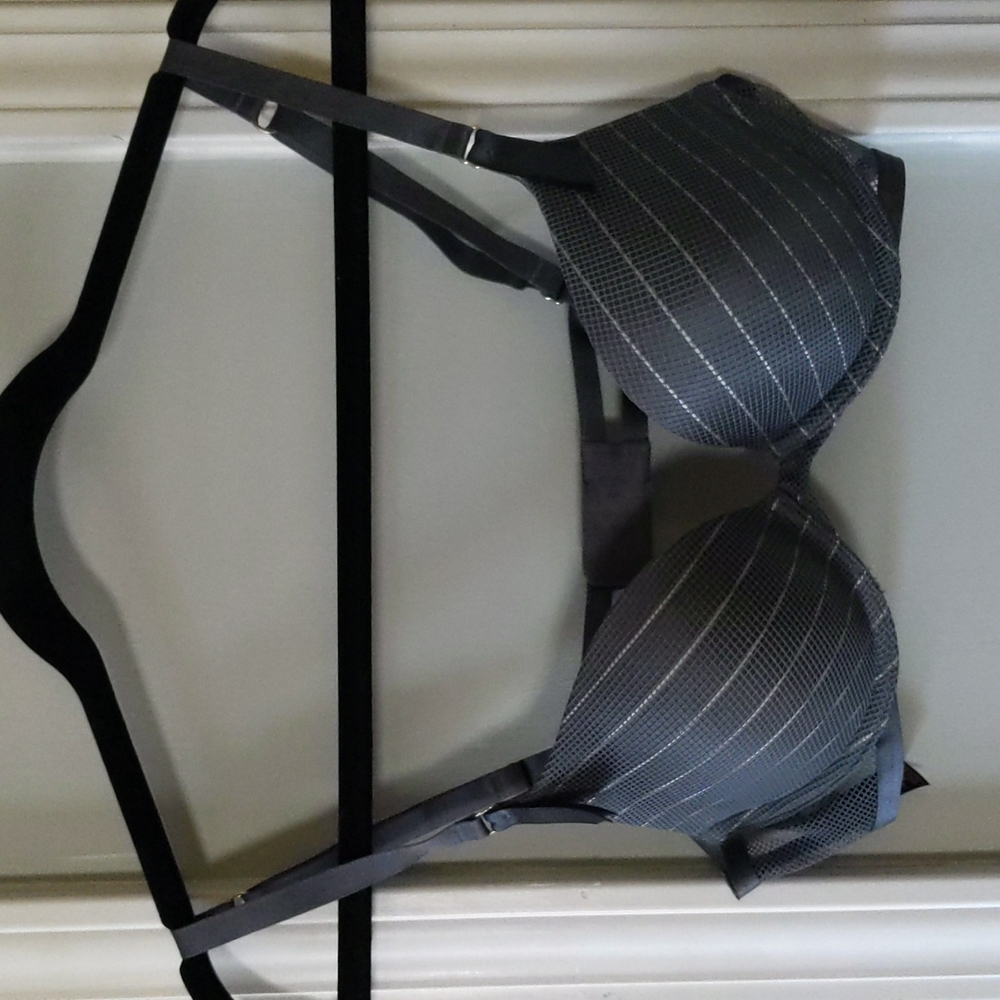Victoria's Secret Very Sexy push-up bra